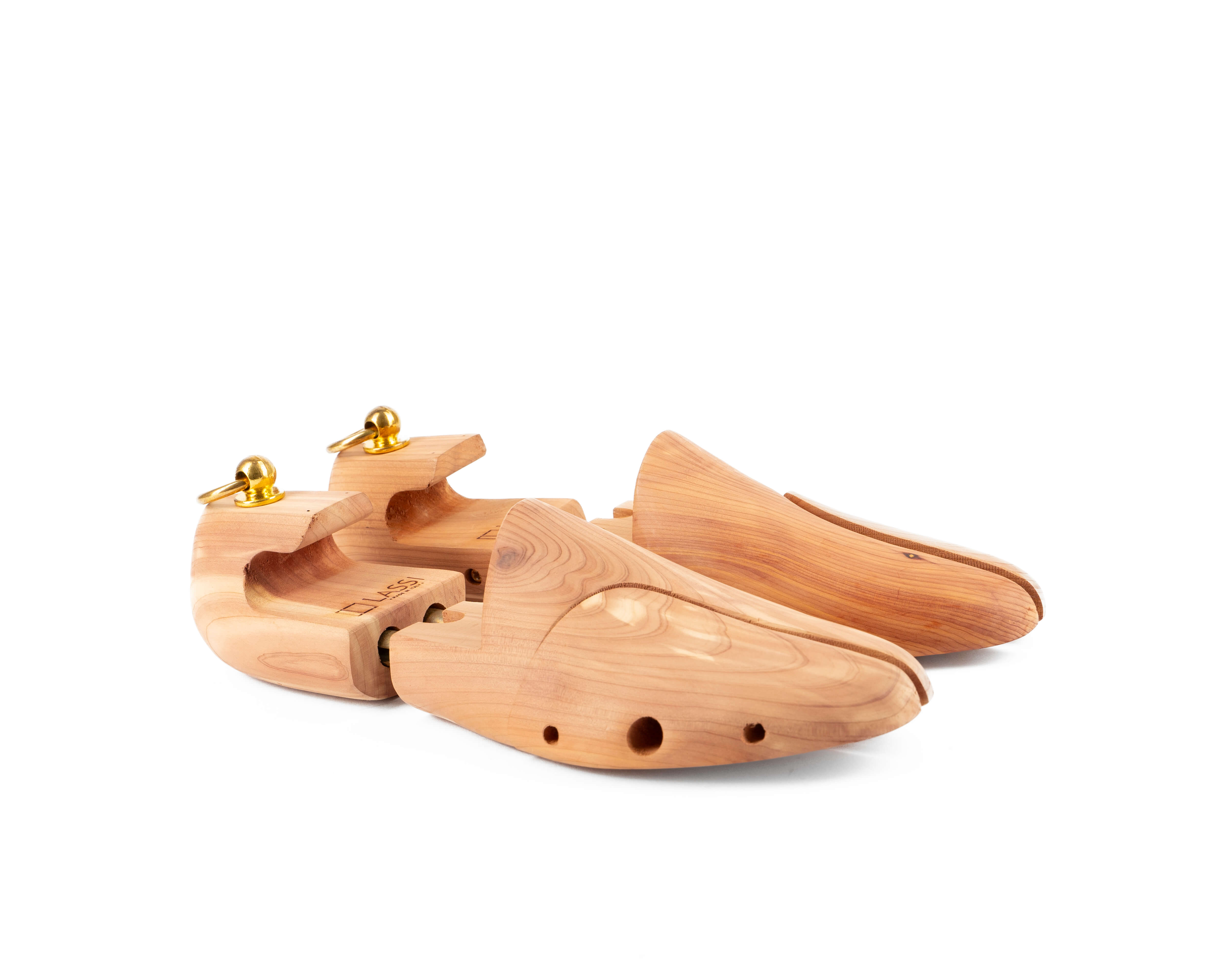 Cedar shoe stretcher